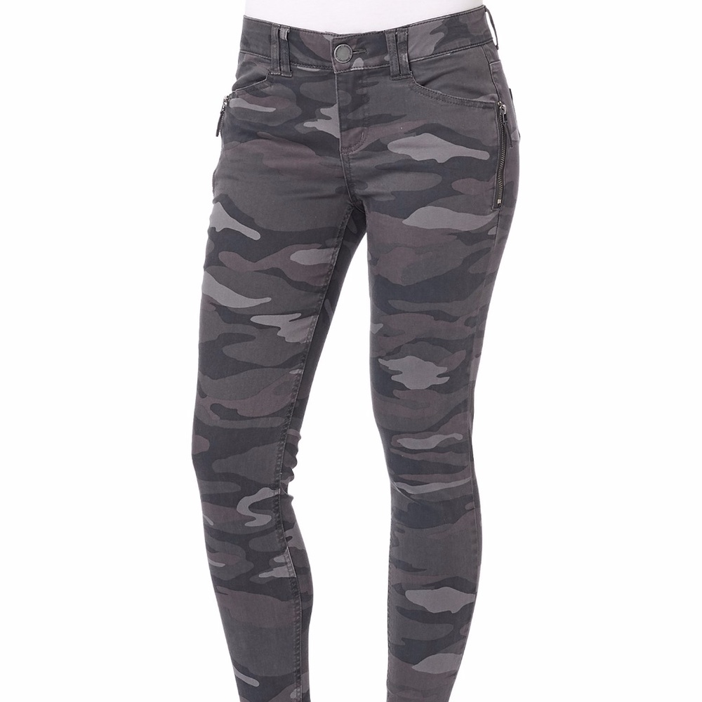 DEMOCRACY Women's Grey Camo Side Zip Jeggings